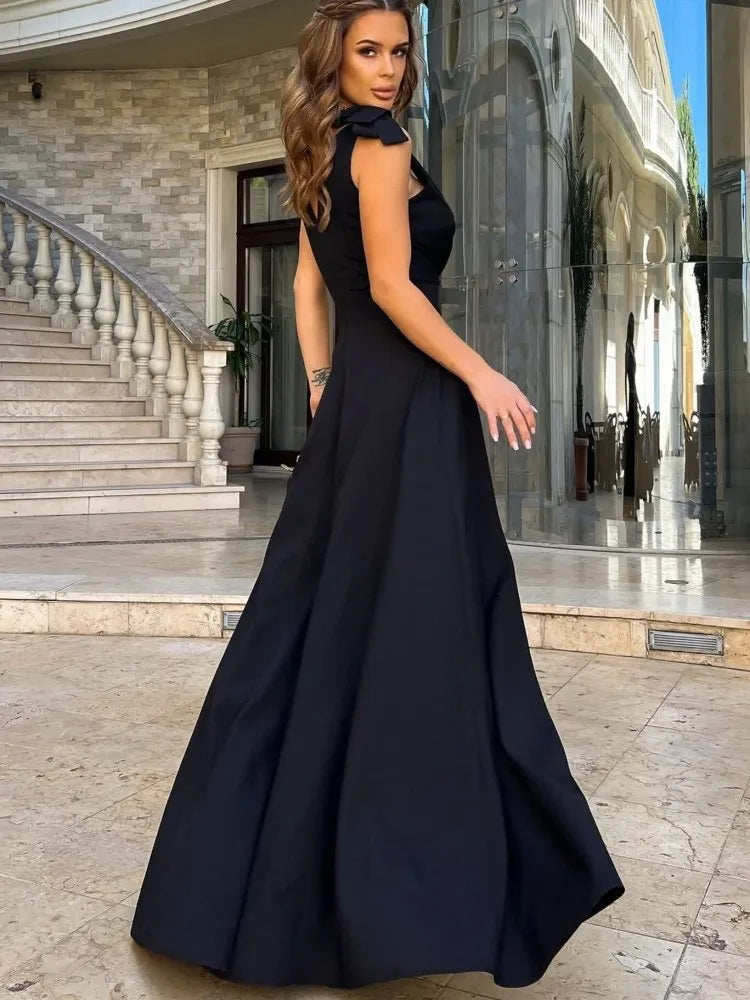 Rosay Maxi Jurk | Zwarte damesjurk met V-hals en zijsplit voor elegante avondlooks
