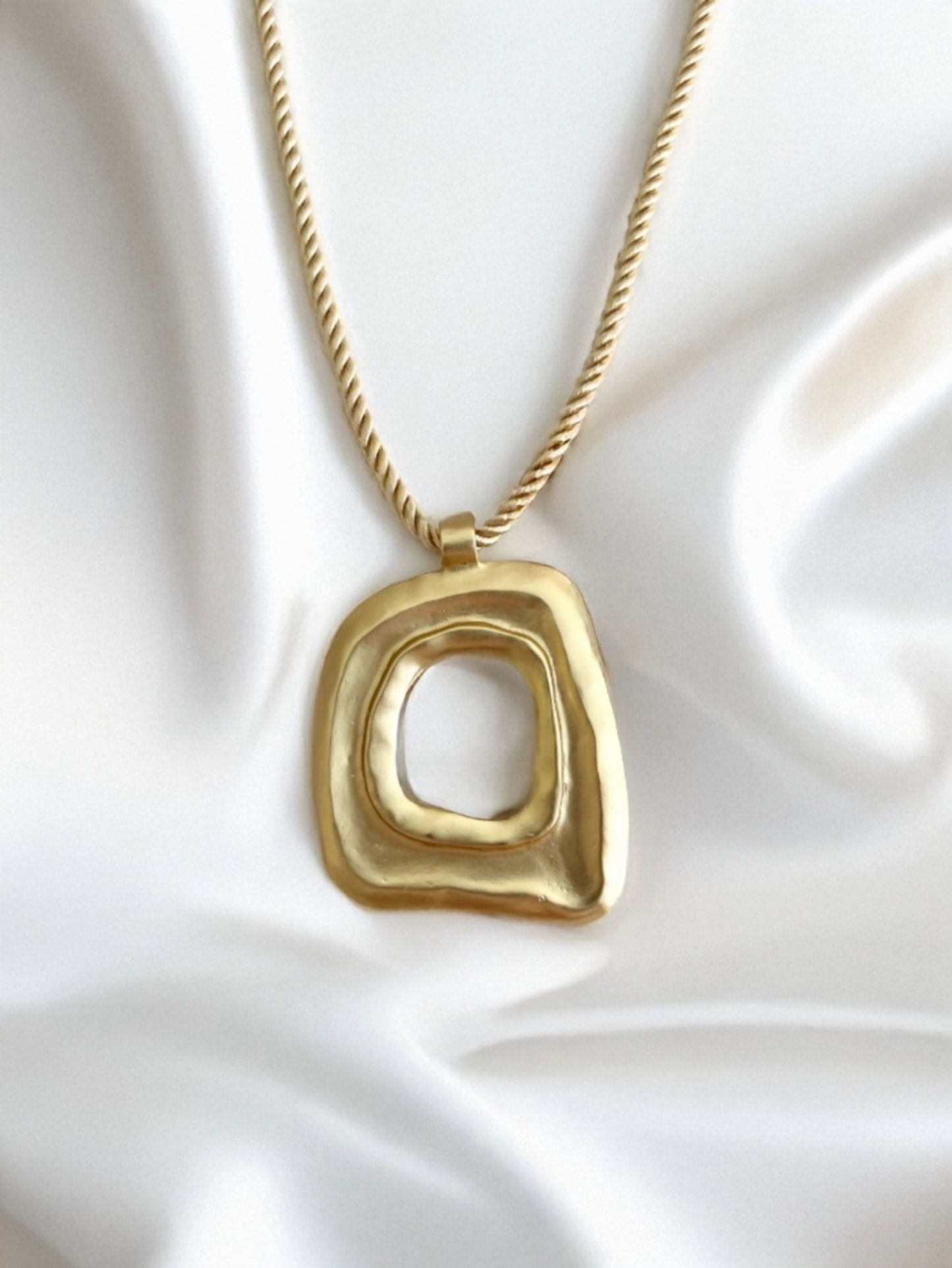 AMARA NECKLACE