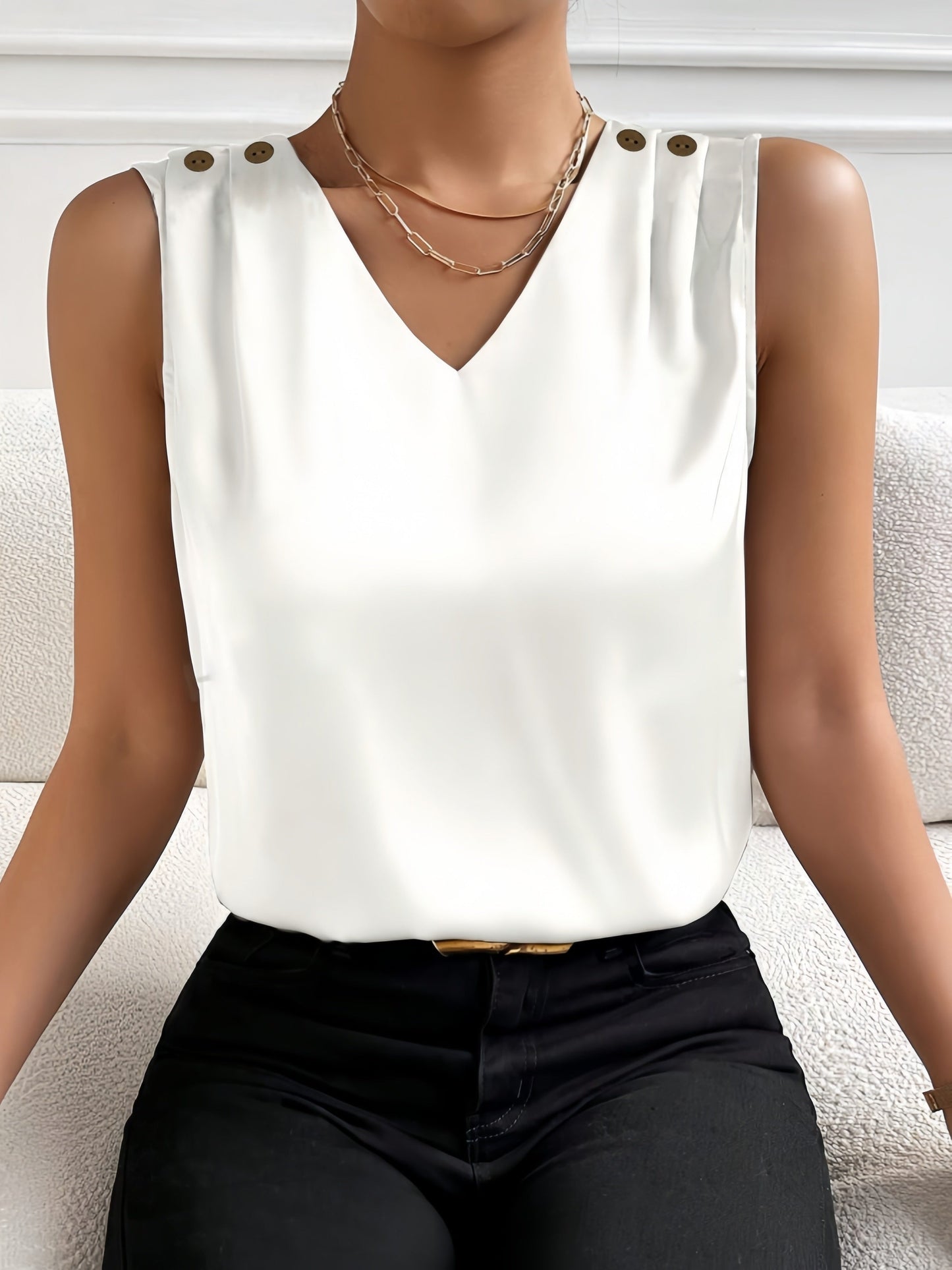 Karin | Dames Tanktop – Effen V-Hals Top met Knoopdetails en Luchtige Pasvorm voor de Zomer