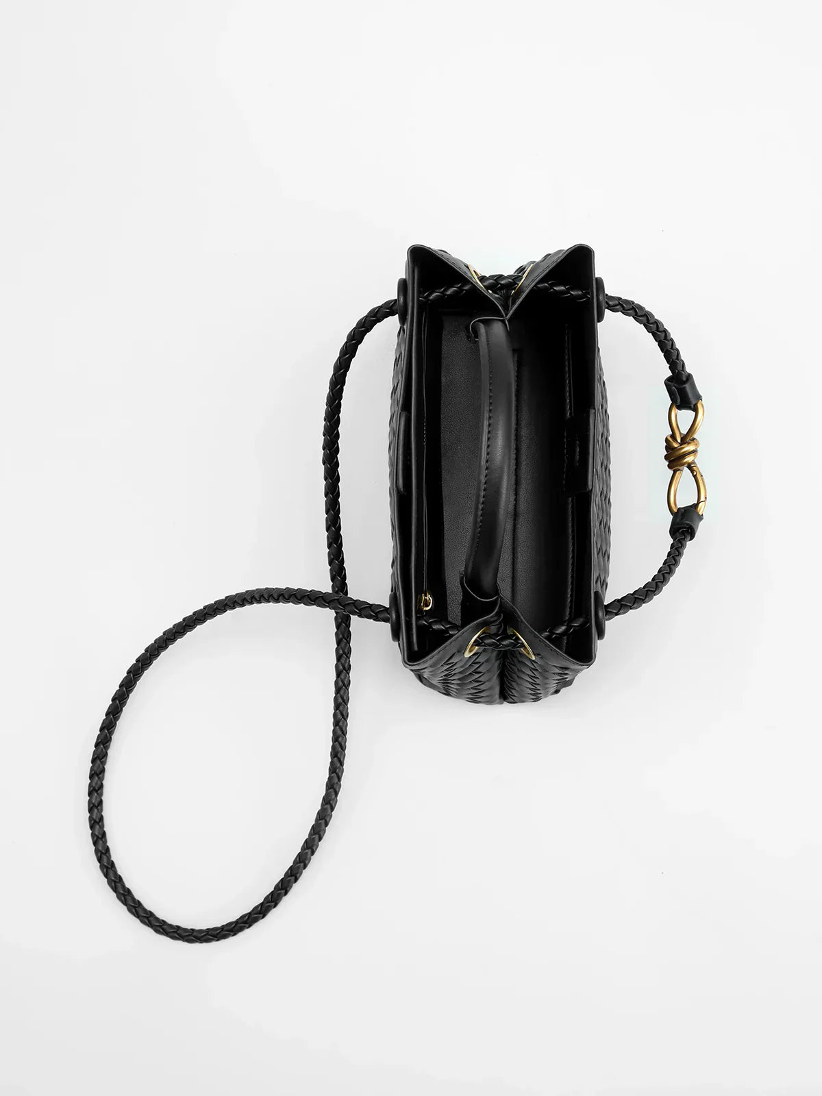 Cato Vlechtwerk Tas | Handgemaakte dames handtas van vegan leer met gouden details