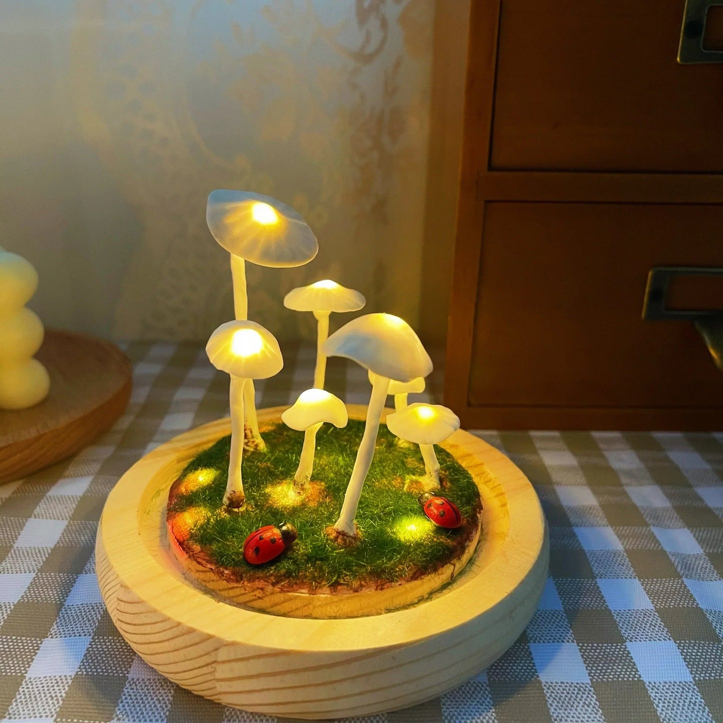 DIY Paddenstoel Lamp – Glas en Hout, Creatieve Verlichting voor Woonkamer of Slaapkamer