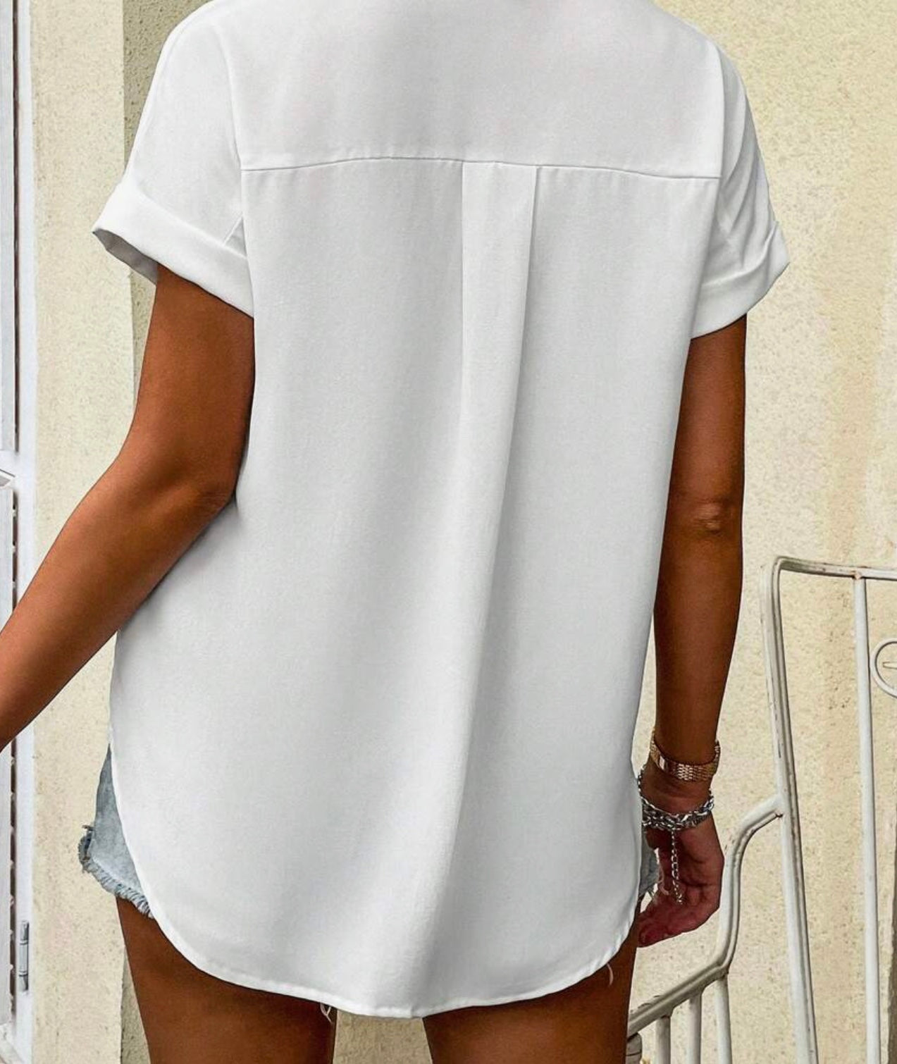 Veronique | Dames Top – Relaxed Fit, Korte Mouwen, Kraag en Knoopsluiting