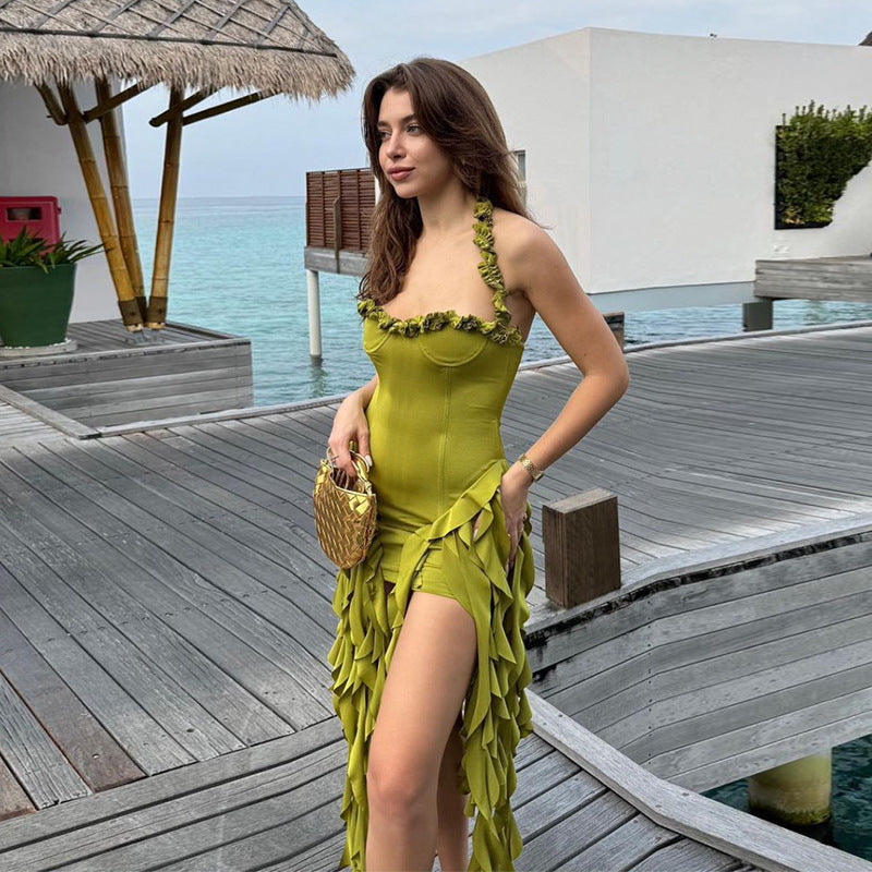 Grada | Dames Halterjurk met Asymmetrische Zoom & Ruchesbandjes – Slim Fit voor Elegante Zomerse Avonden