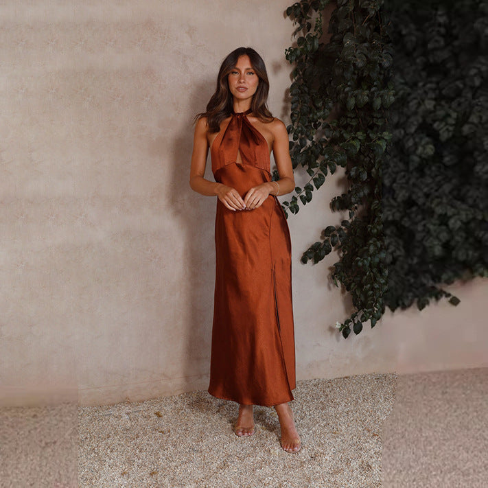 Britt | Dames Galajurk – Halternek Maxi Jurk met Fitted Taille en Glanzende Satijnlook