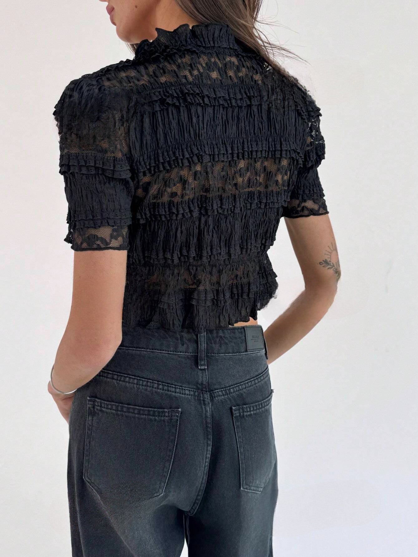 Meike | Luxe Kanten Crop Top – Elegante Vrouwelijke Look met Transparante Details