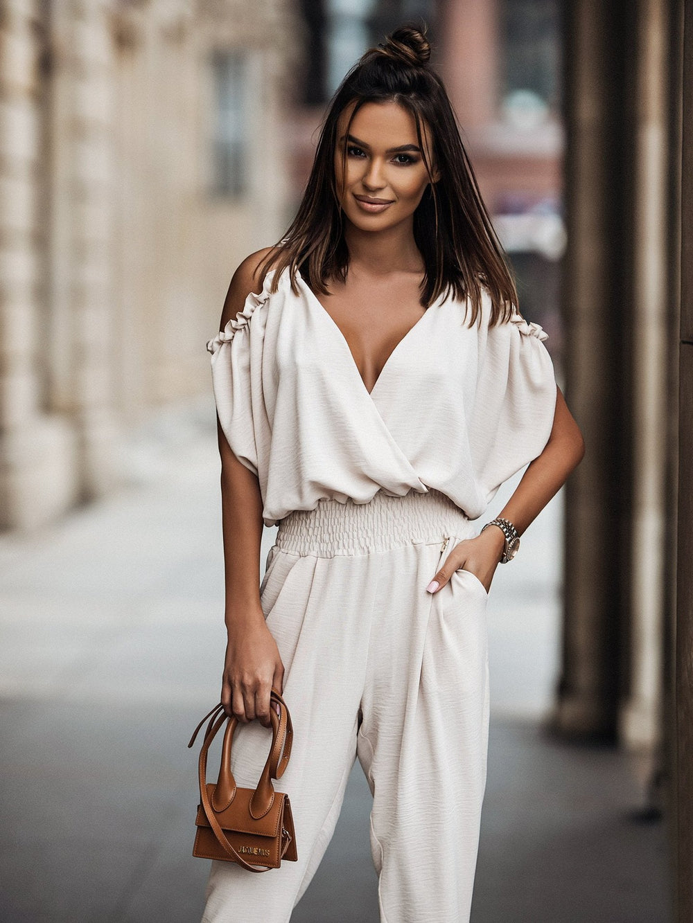 Nelly | Dames Jumpsuit – Open Schouders, Overslag V-Hals, Elastische Taille