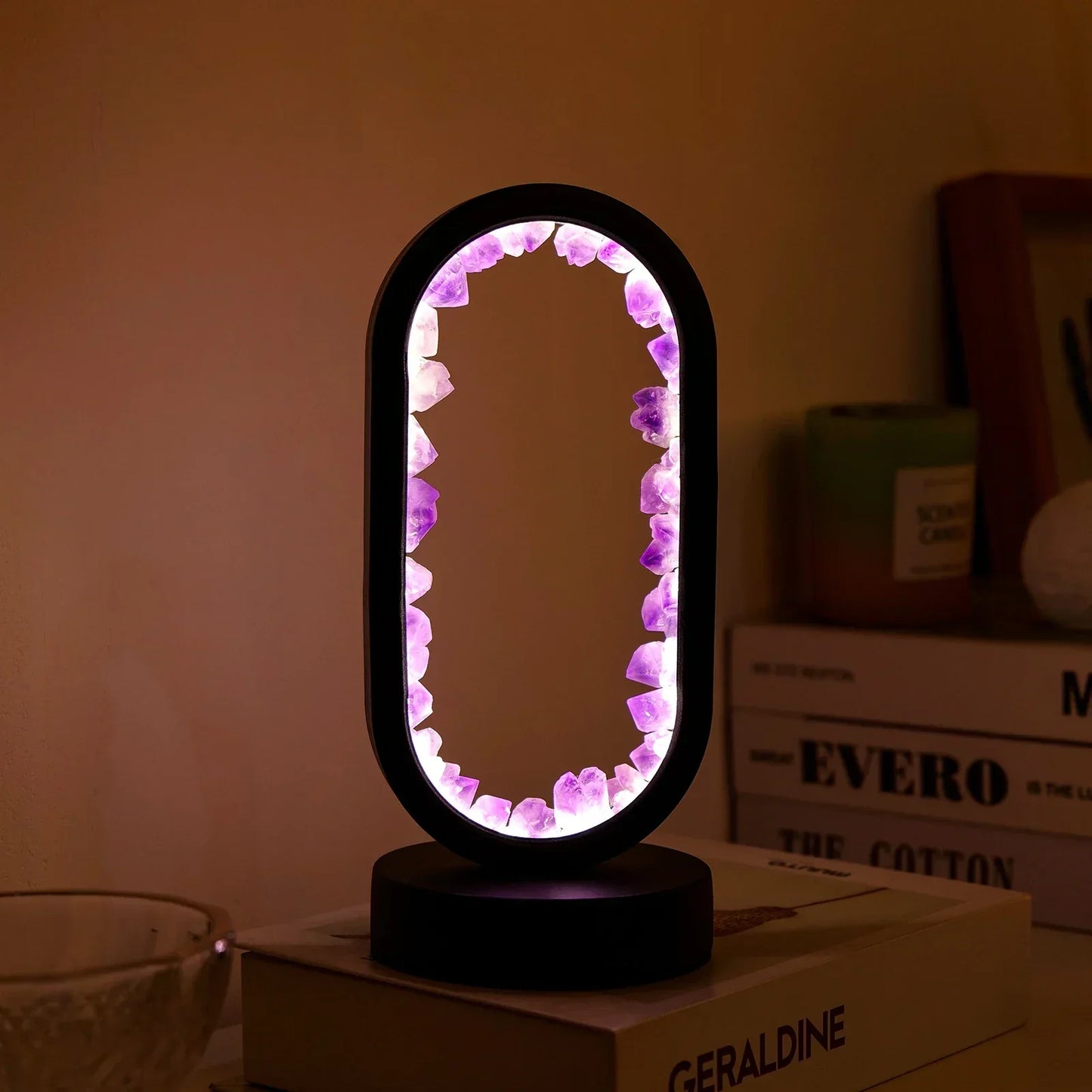 Amethist Lamp – Natuurlijke Paarse Kristallen voor Rustgevende Verlichting in Slaapkamer of Meditatiehoek