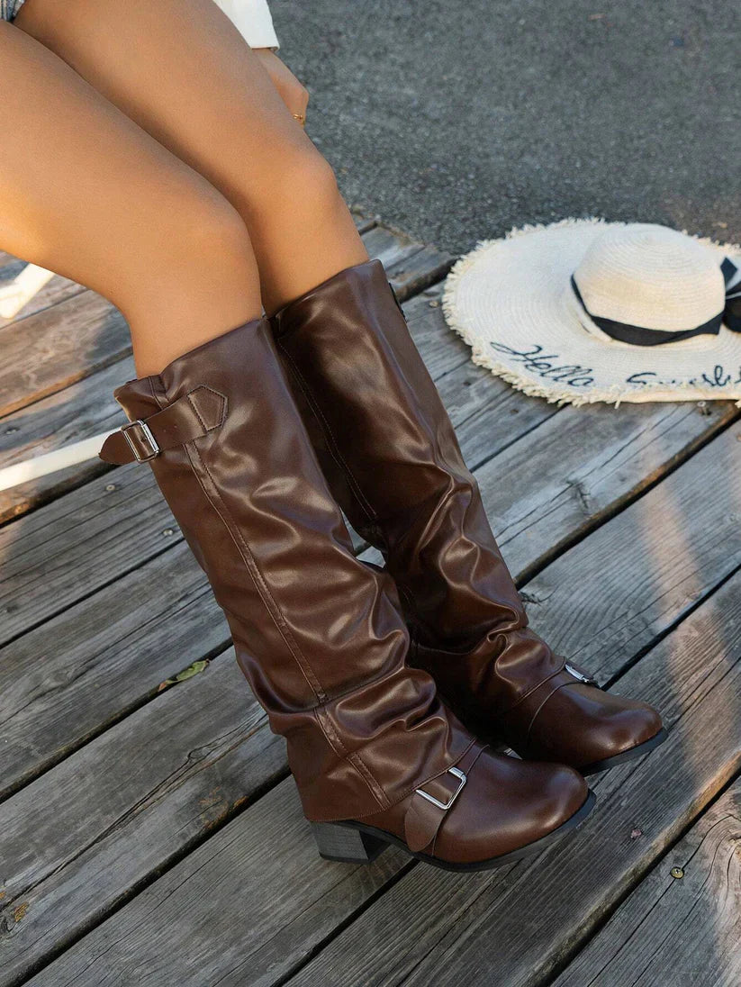 Leren Laarzen voor dames | Kniehoge boots met gespen en slouchy silhouet van vegan leer