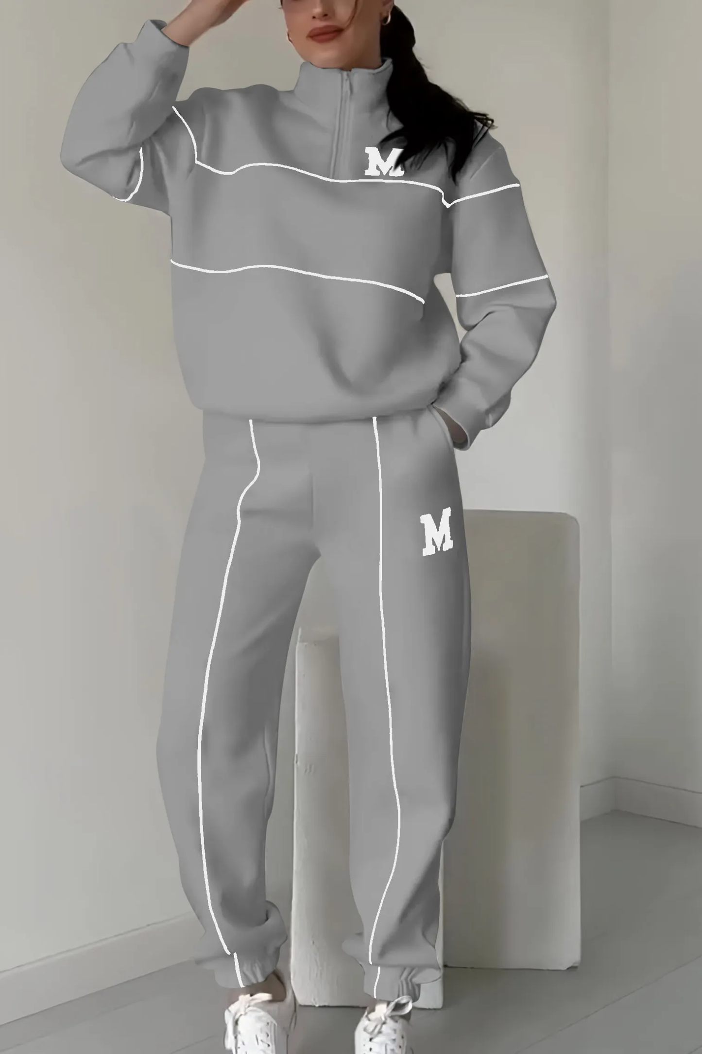 Tracksuit | Dames trainingspak met contrasterende lijnen en relaxed fit