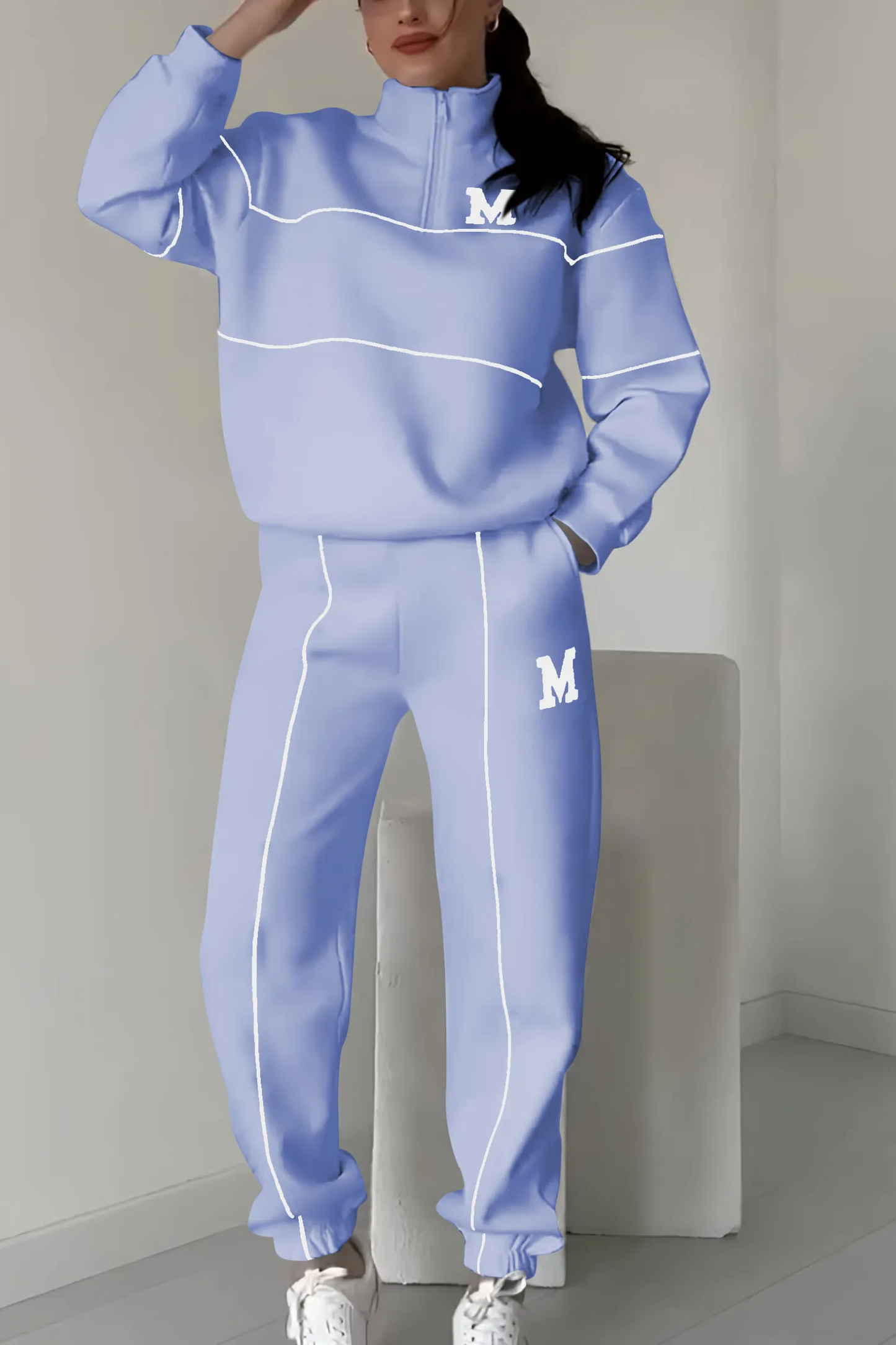 Tracksuit | Dames trainingspak met contrasterende lijnen en relaxed fit