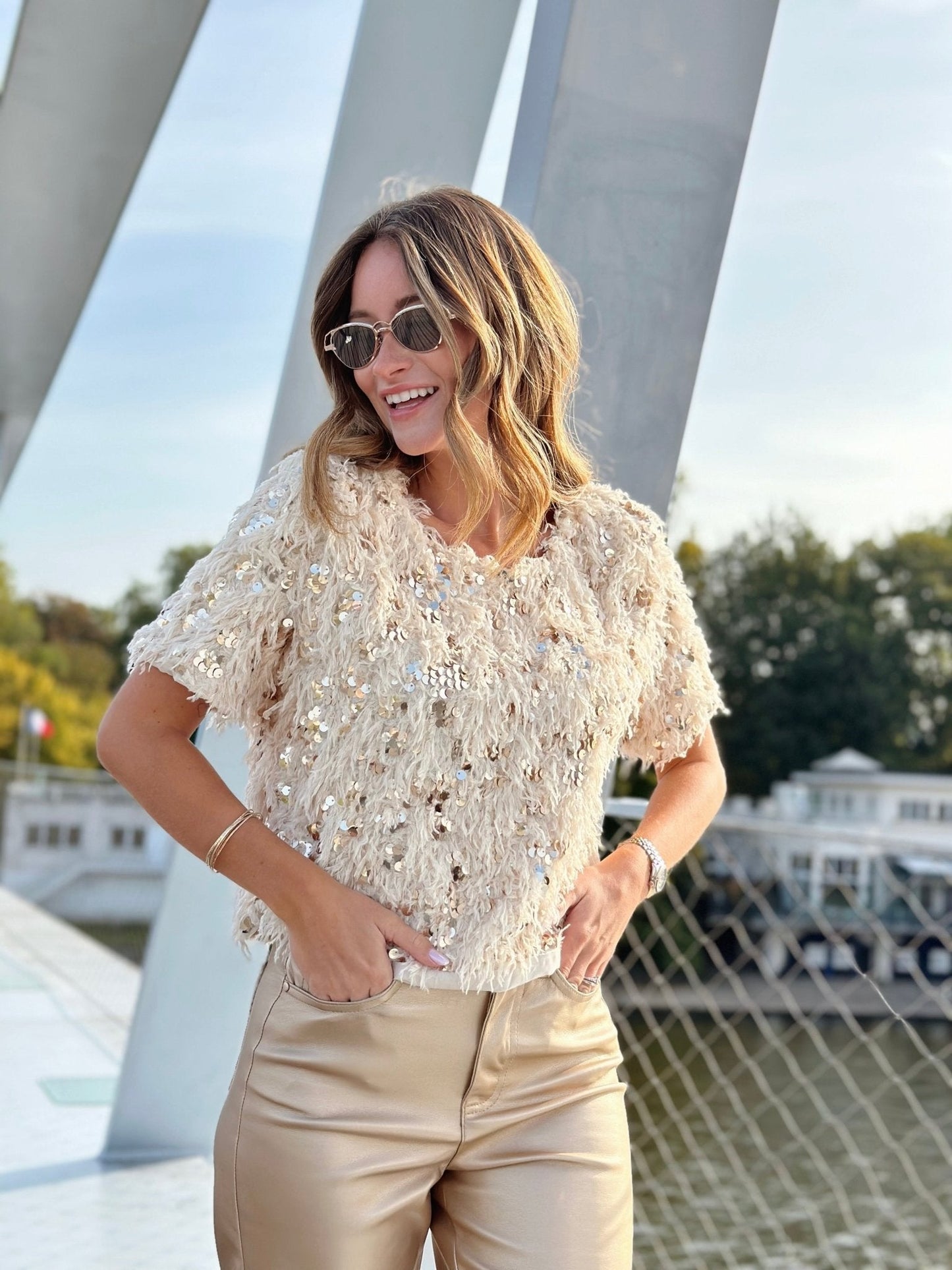 Maja Blouse | Dames Blouse met Velvet Pailletten en Veren