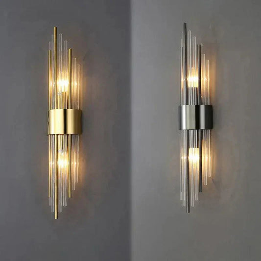 Moderne Wandlamp – Zwart en Goud, Kristallen Accenten voor Sfeervolle Verlichting in Woonkamer of Slaapkamer