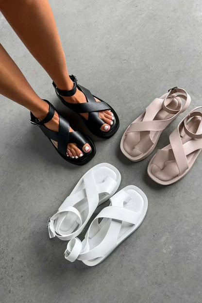 Dames sandalen met kruissluiting en plateauzool