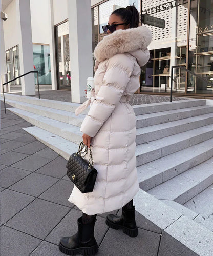 Eleva’s Buff Coat | Dames lange winterjas met capuchon en tijdloze elegantie