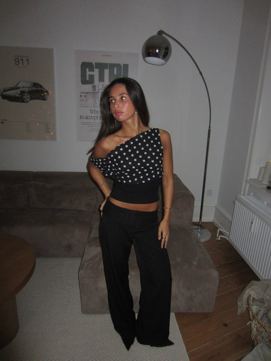 Audrey | Dames Off-Shoulder Top – Polkadotprint & Luchtige Viscose voor Vrouwelijke Charme