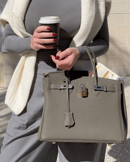 Mea Handtas | Luxe Dames Handtas van Leer met Gouden Hardware en Iconisch Design