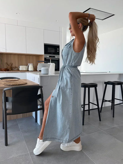 Tanisha Denim Jurk | Mouwloze damesjurk van ademende denim met doorknoopsluiting