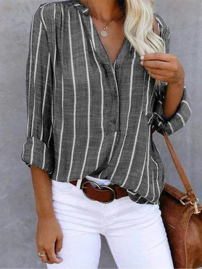 Nika | Gestreepte Damesblouse met Knoopsluiting – Luchtige Pasvorm & Tijdloze Stijl