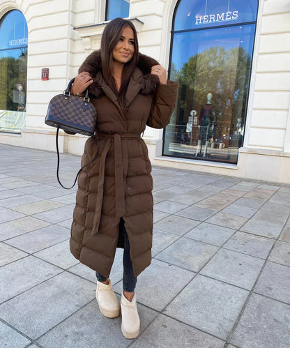 Eleva’s Buff Coat | Dames lange winterjas met capuchon en tijdloze elegantie
