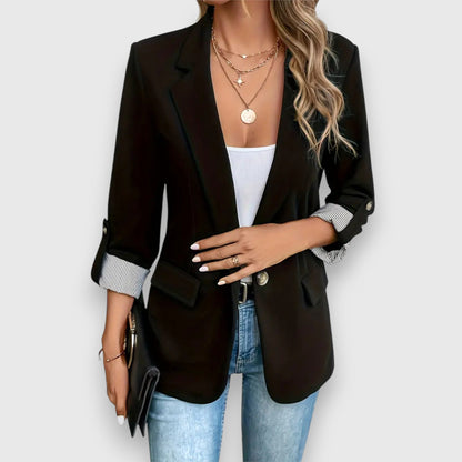 Tine | Dames Blazer – Getailleerde Pasvorm, Enkelrijig, Klassieke Revers, Veelzijdig Design