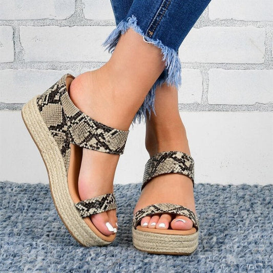 Calla | Dames Sandalen met Comfortabel Platform en Brede Banden voor Zomerse Stijl en Ondersteuning