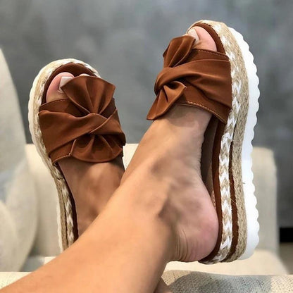 Caro | Platform Sandalen Dames – Zachte Inlegzool, Gevlochten Zool & Grote Strik