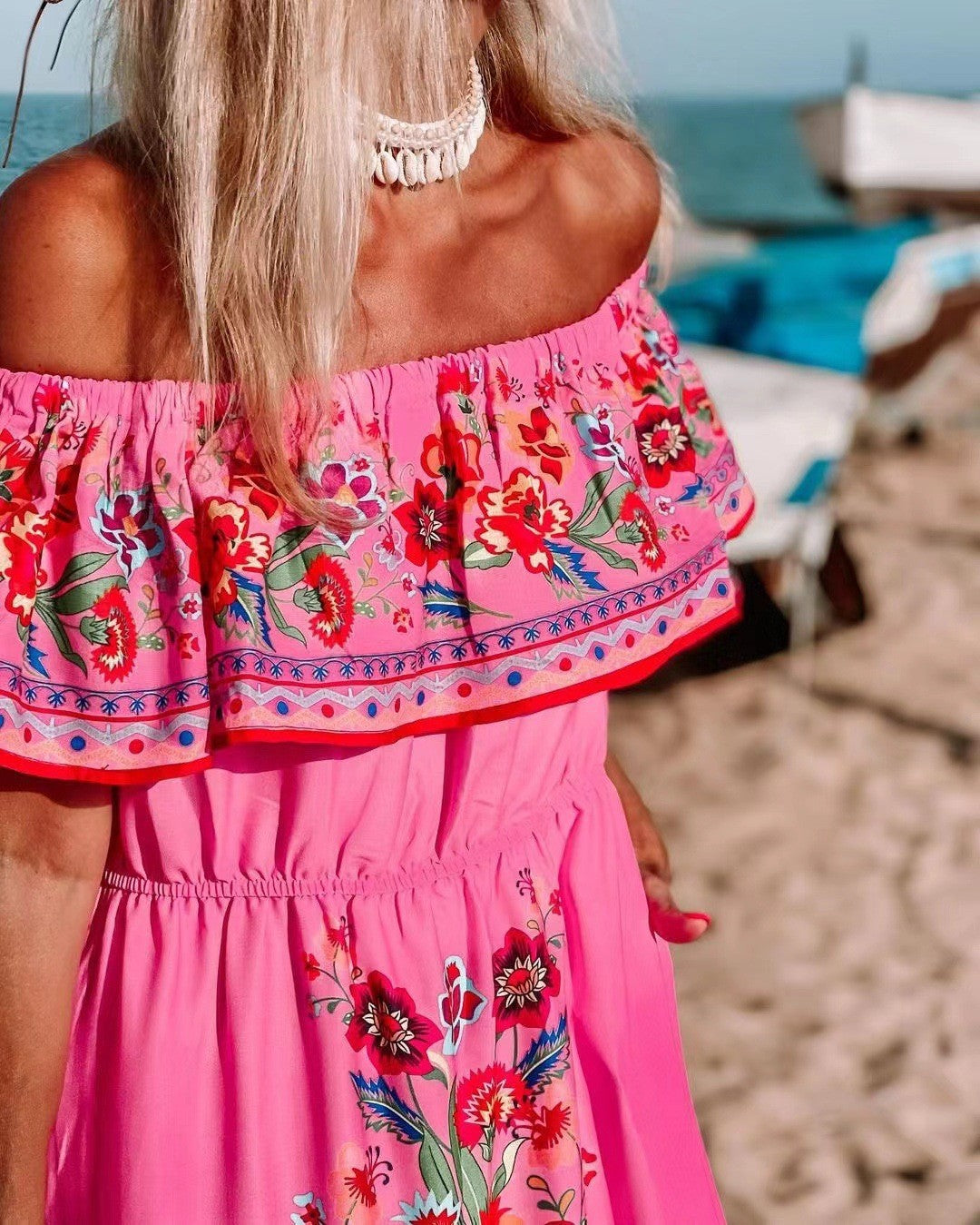Herma | Dames Maxi Jurk met Off-Shoulder Ruffle & Bloemenprint – Gelaagde Rok & Tailleceintuur voor Zomerse Elegantie