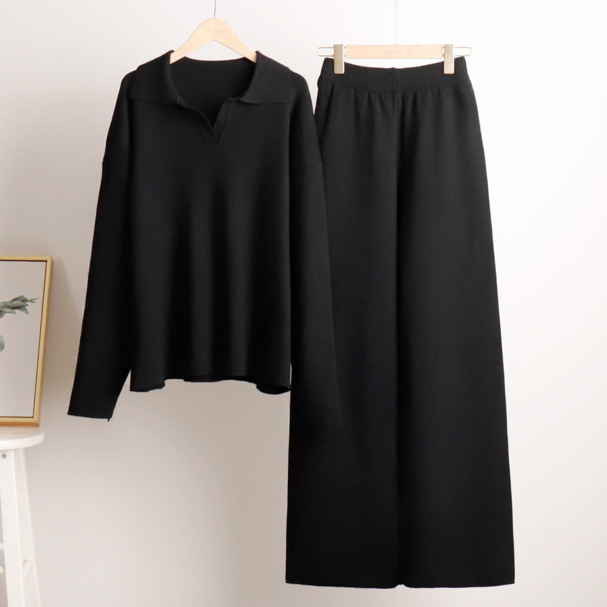 Indy Lounge Set | Dames loungepak met oversized polosweater en brede broek in zandkleur