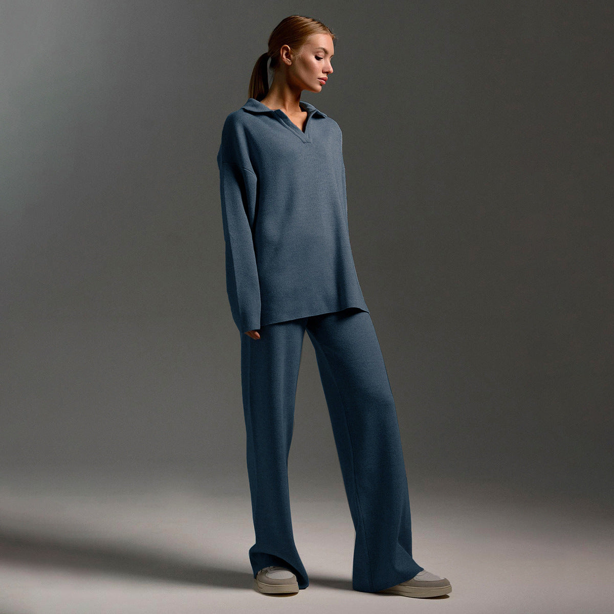 Indy Lounge Set | Dames loungepak met oversized polosweater en brede broek in zandkleur