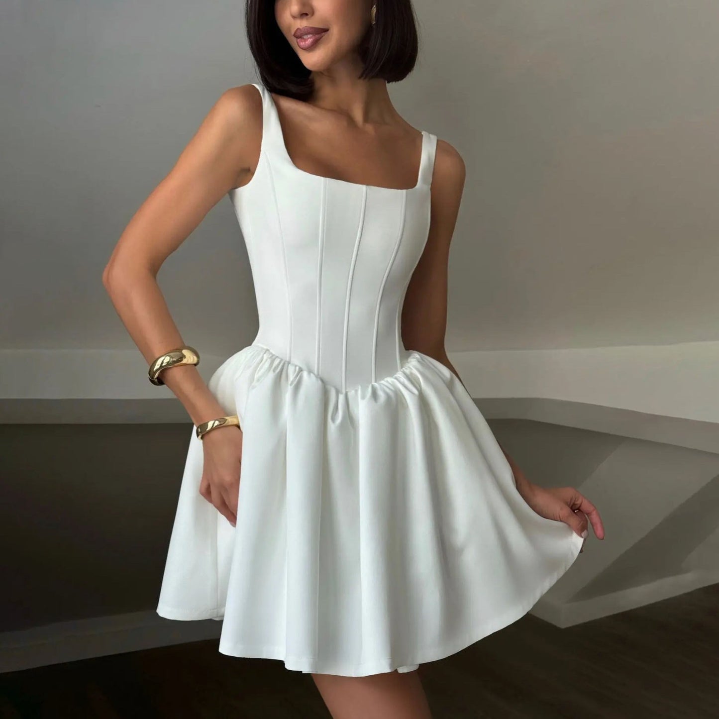Dames Mini-jurk | Dames jurk met satijnlook, korsetlijfje en vierkante halslijn