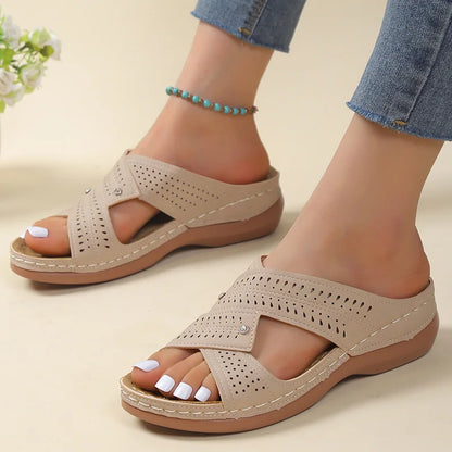 Brielle | Dames Orthopedische Sandalen met Kruisbanden en Ventilerend Perforatieontwerp