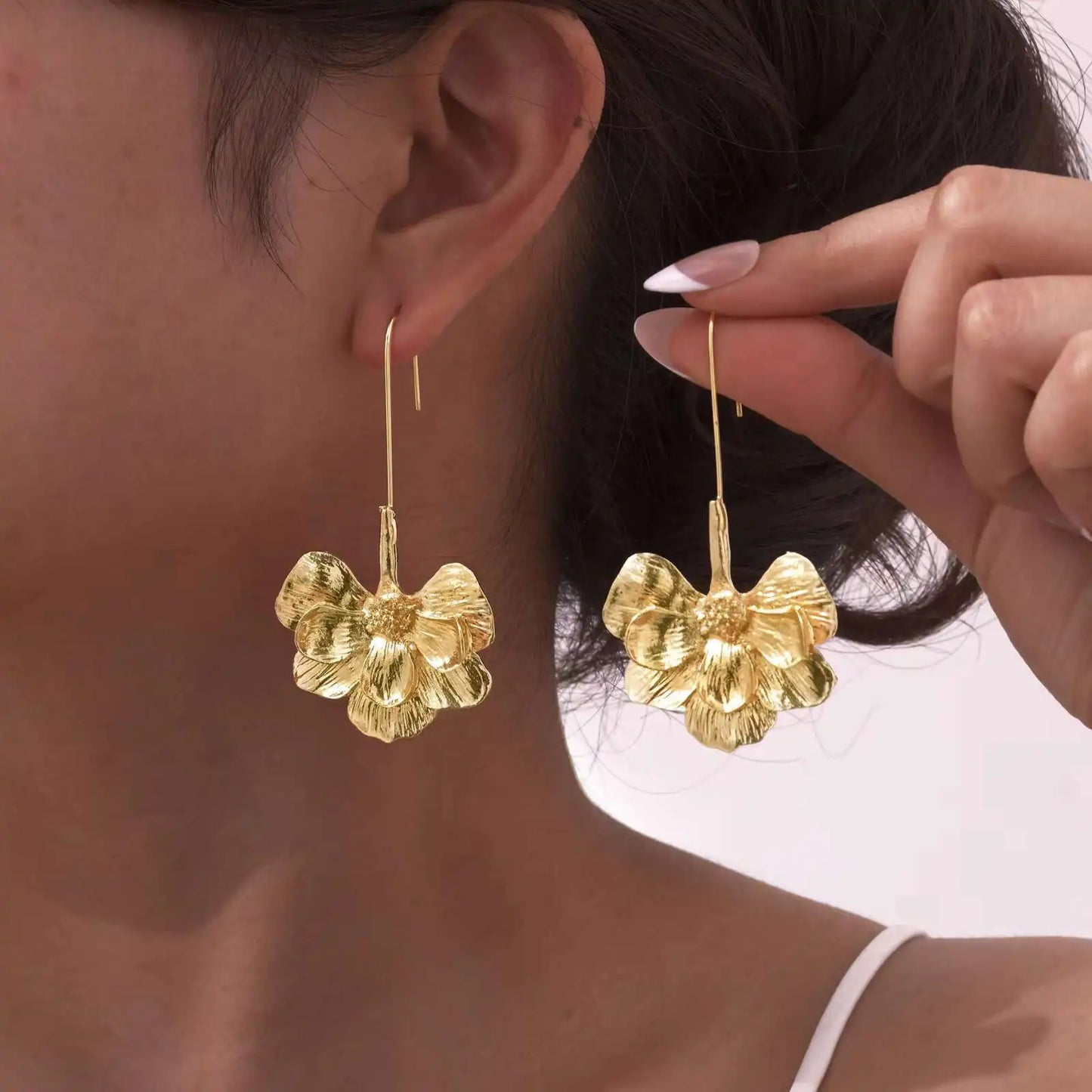 Morrée Oorbellen Dames | Bloemvormige Oorbellen met 14K Vergulding