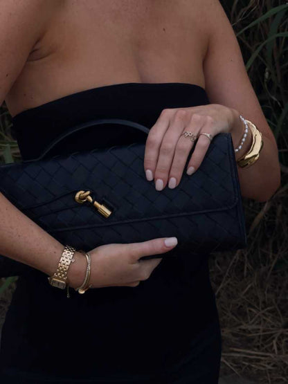NORA Geweven Tas | Classy Dames Tas met Goudkleurige Knoopsluiting