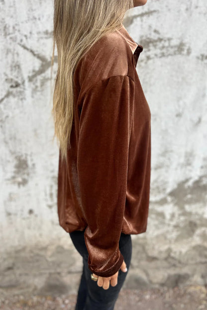 Estelle Blouse | Dames blouse met fluweel en luxe uitstraling