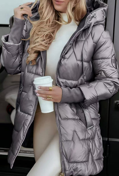 Winterjas met capuchon voor dames | Licht gewatteerde jas met elegante pasvorm – ideaal voor het Nederlandse najaar