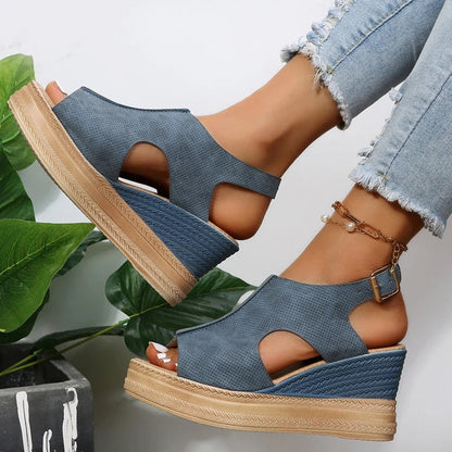 Demi | Dames Wedgesandalen met Enkelband en Peep-Toe – Elegant, Comfortabel en Verfijnd