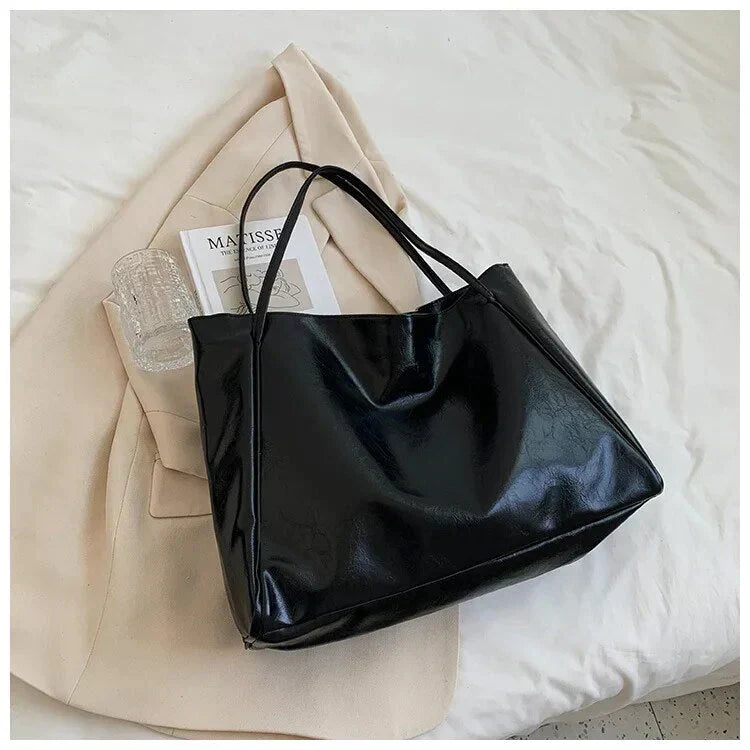 Valeria | Dames Shopper Tas – Minimalistisch Design, Ruime Inhoud en Comfortabele Vegan Lederlook