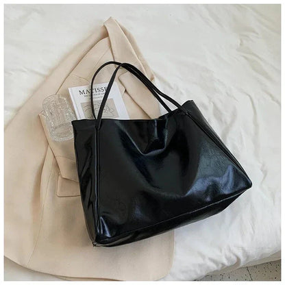 Valeria | Dames Shopper Tas – Minimalistisch Design, Ruime Inhoud en Comfortabele Vegan Lederlook
