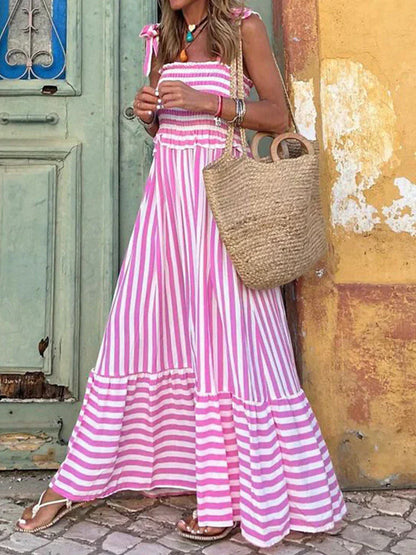Gestreepte Zomerjurk – Elegant Zomersilhouet met Schouderbandjes