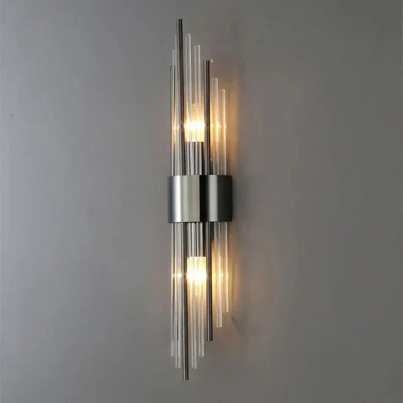 Moderne Wandlamp – Zwart en Goud, Kristallen Accenten voor Sfeervolle Verlichting in Woonkamer of Slaapkamer